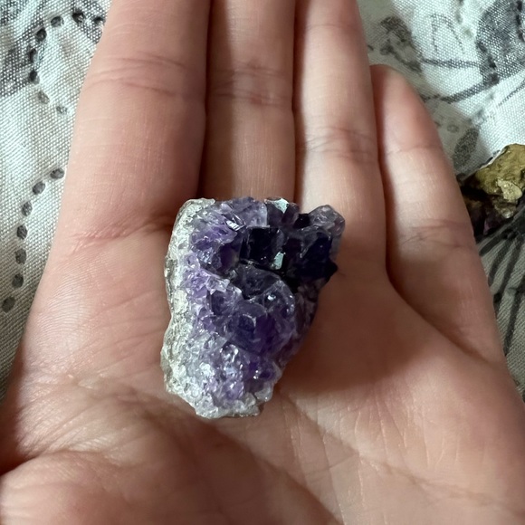 Amethyst - Picture 5 of 5